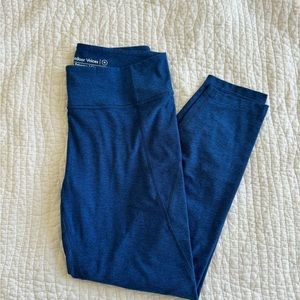 Outdoor voices 7/8 length leggings. Heather royal blue. Size medium